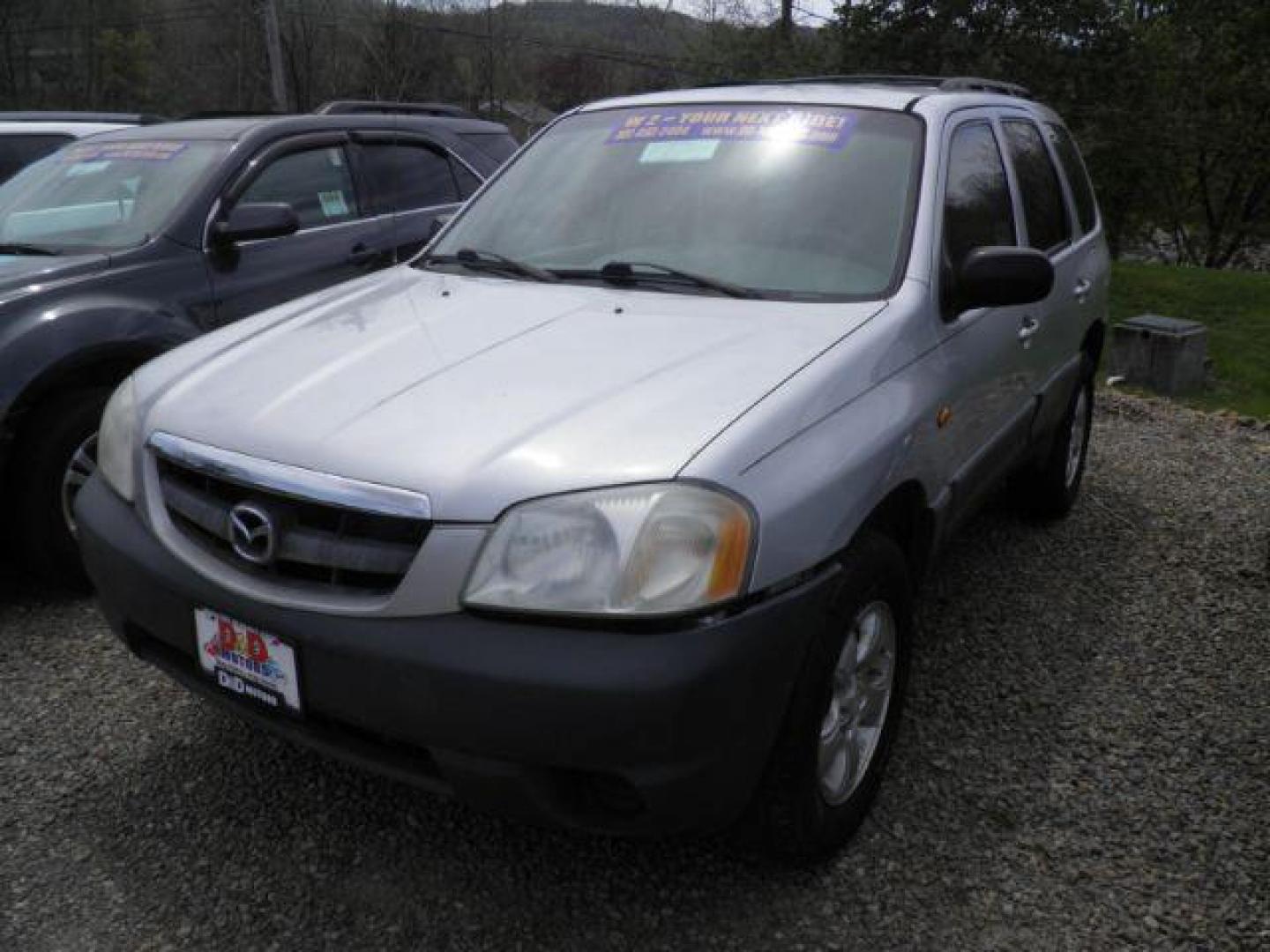 2001 SILVER Mazda Tribute DX V6 4WD (4F2YU06161K) with an 3.0 V6 engine, AT transmission, located at 19521 New George's Creek Rd SW, Barton, MD, 21521, (301) 463-2404, 39.524323, -79.017906 - Photo#0