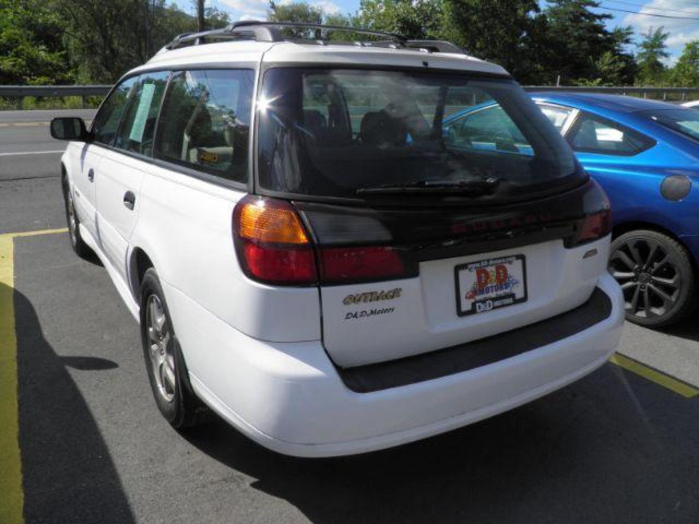 2003 WHITE Subaru Outback Wagon w/ All-weather Package (4S3BH675837) with an 2.5 H4 engine, AT transmission, located at 15520 McMullen Hwy SW, Belair, MD, 21502, (301) 729-3700, 39.581375, -78.846451 - Photo#5