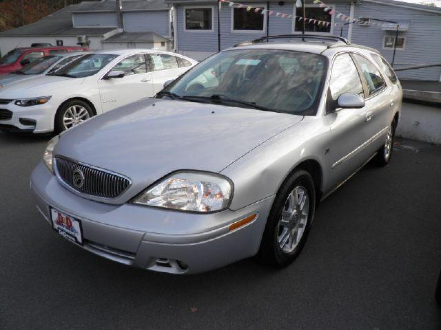 2004 SILVER Mercury Sable Wagon LS Premium (1MEFM59S24A) with an 3.0L V6 engine, AT transmission, located at 15520 McMullen Hwy SW, Belair, MD, 21502, (301) 729-3700, 39.581375, -78.846451 - Photo#0