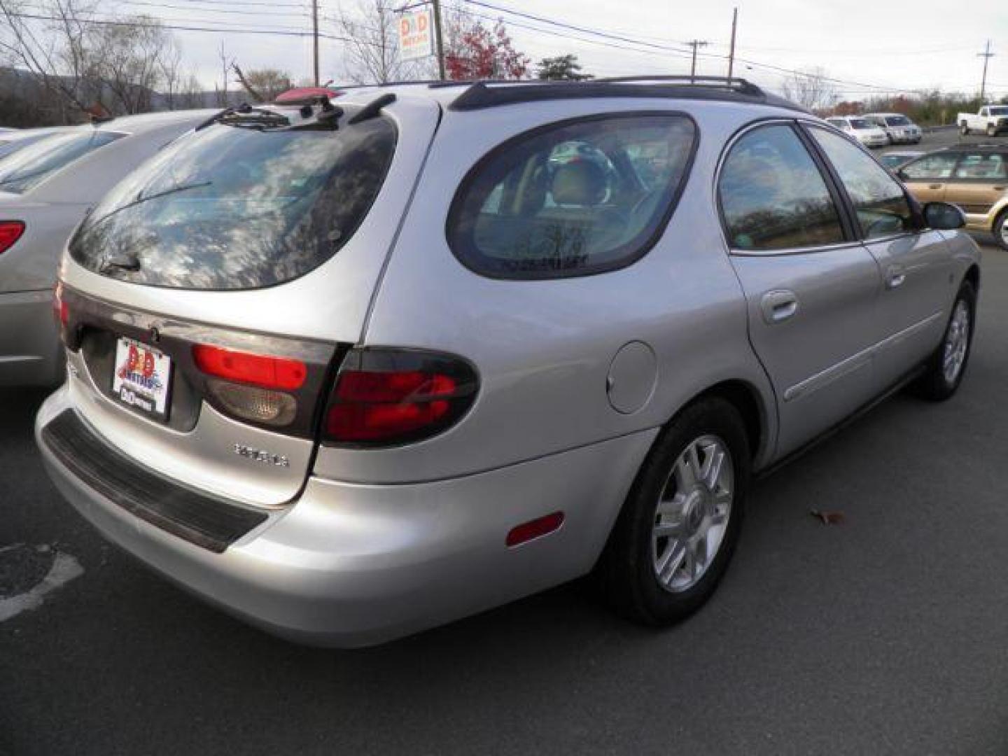 2004 SILVER Mercury Sable Wagon LS Premium (1MEFM59S24A) with an 3.0L V6 engine, AT transmission, located at 15520 McMullen Hwy SW, Belair, MD, 21502, (301) 729-3700, 39.581375, -78.846451 - Photo#5