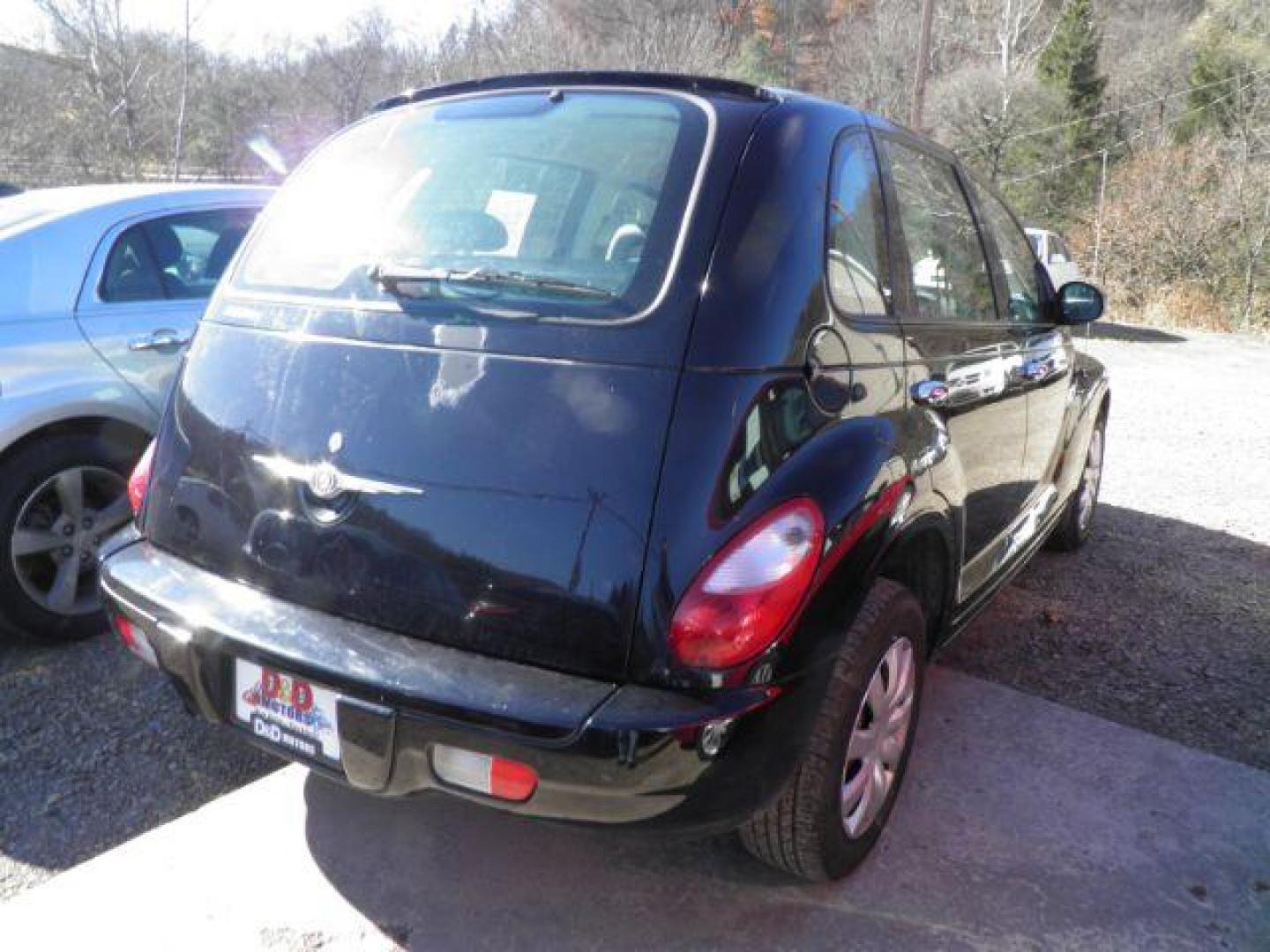 2006 Black Chrysler PT Cruiser Base (3A4FY48B56T) with an 2.4 L4 engine, AT transmission, located at 19521 New George's Creek Rd SW, Barton, MD, 21521, (301) 463-2404, 39.524323, -79.017906 - Photo#5