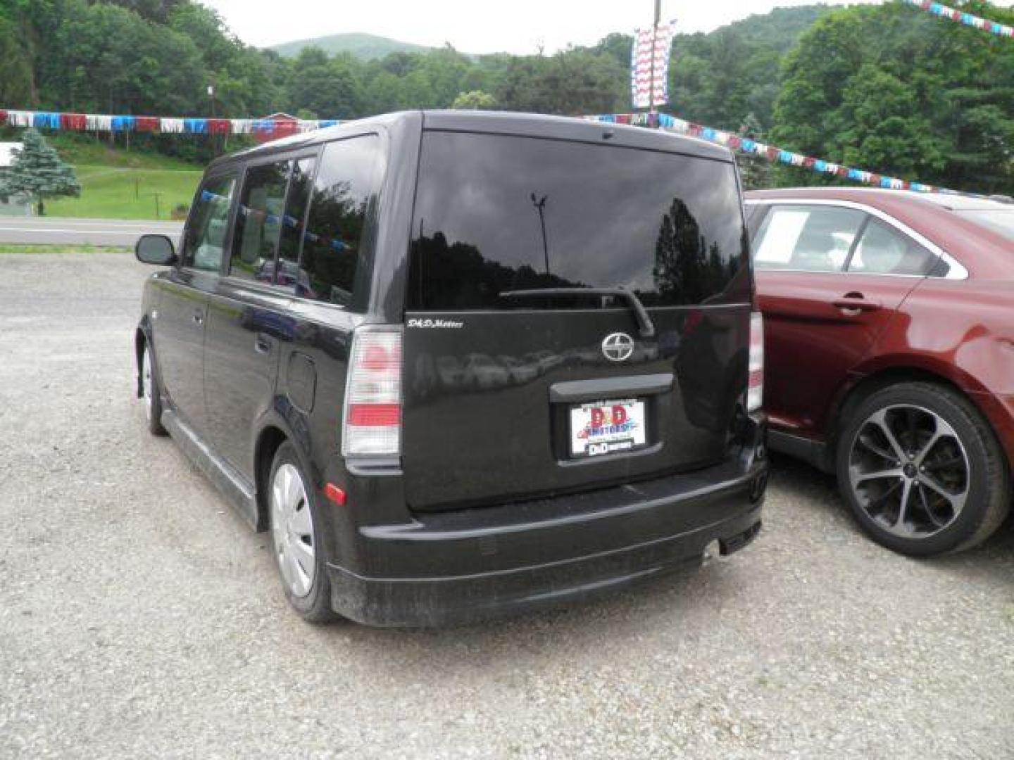 2006 GRAY Scion xB Wagon (JTLKT334964) with an 1.5L L4 DOHC 16V engine, 5SP transmission, located at 19521 New George's Creek Rd SW, Barton, MD, 21521, (301) 463-2404, 39.524323, -79.017906 - Photo#4