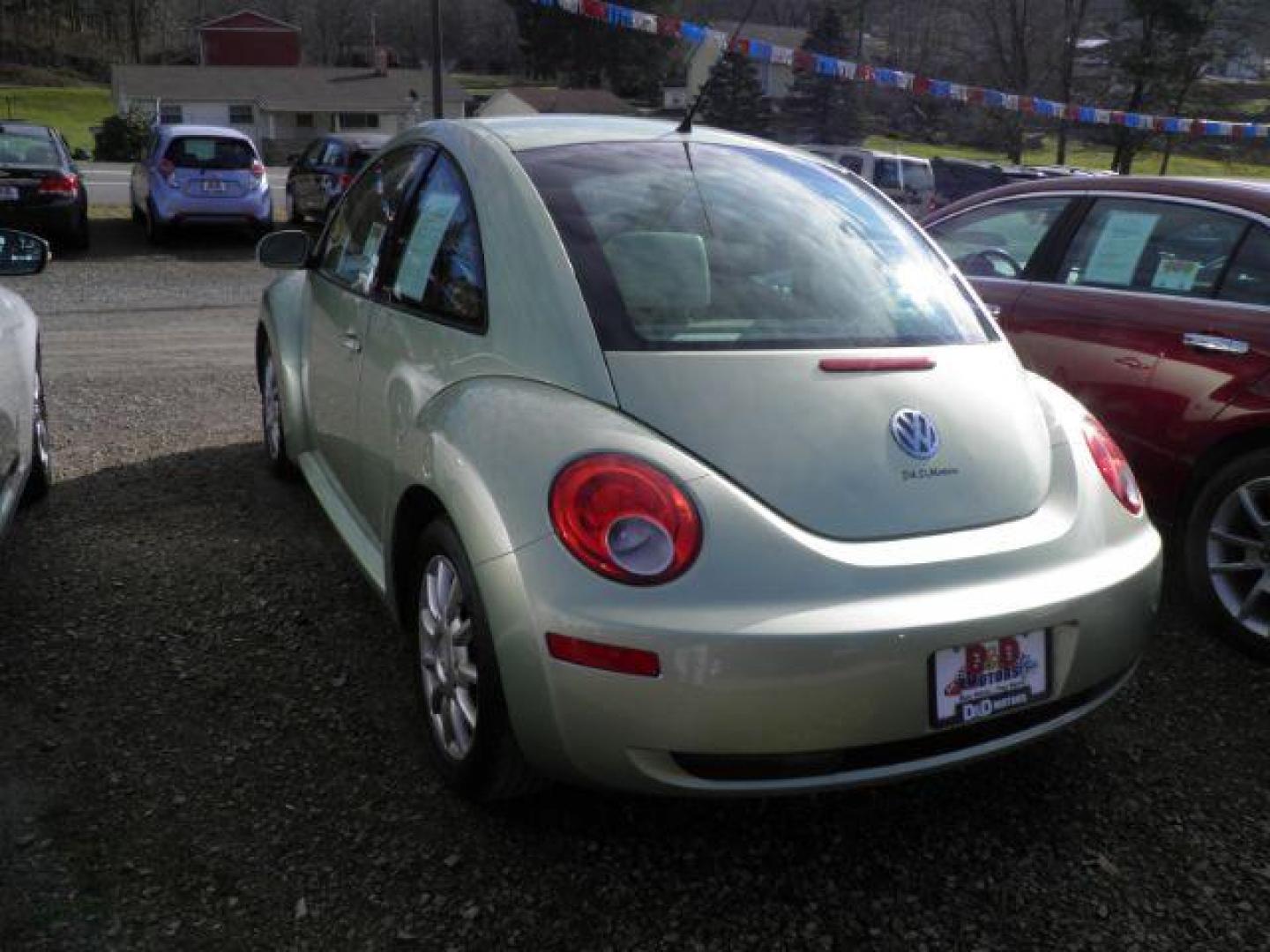 2006 GREEN Volkswagen New Beetle 2.5L (3VWPW31C86M) with an 2.5L L5 engine, 5SP transmission, located at 19521 New George's Creek Rd SW, Barton, MD, 21521, (301) 463-2404, 39.524323, -79.017906 - Photo#4