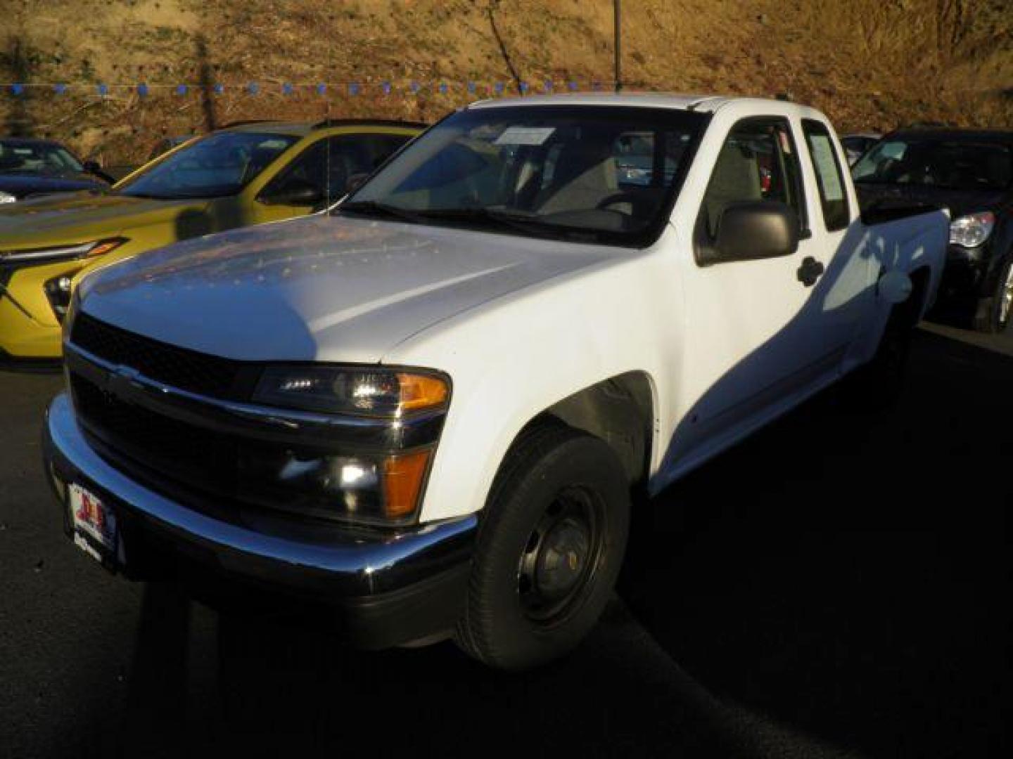 2007 WHITE Chevrolet COLORADO Work Truck Ext. Cab (1GCCS19E678) with an 3.7L V6 engine, AT transmission, located at 15520 McMullen Hwy SW, Belair, MD, 21502, (301) 729-3700, 39.581375, -78.846451 - Photo#0