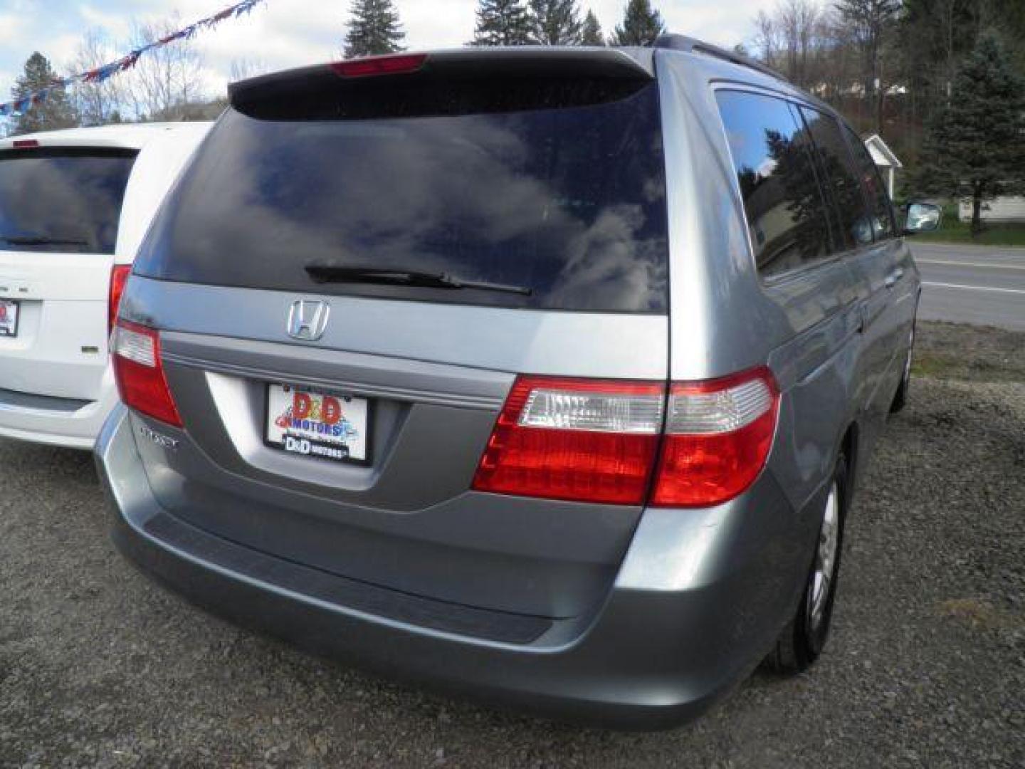 2007 BLUE Honda Odyssey EX (5FNRL38407B) with an 3.5l V6 engine, AT transmission, located at 19521 New George's Creek Rd SW, Barton, MD, 21521, (301) 463-2404, 39.524323, -79.017906 - Photo#5