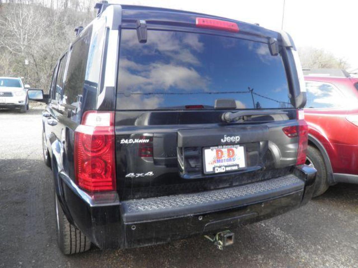 2007 BLACK Jeep Commander Sport 4WD (1J8HG48K67C) with an 3.7L V6 engine, AT transmission, located at 19521 New George's Creek Rd SW, Barton, MD, 21521, (301) 463-2404, 39.524323, -79.017906 - Photo#6