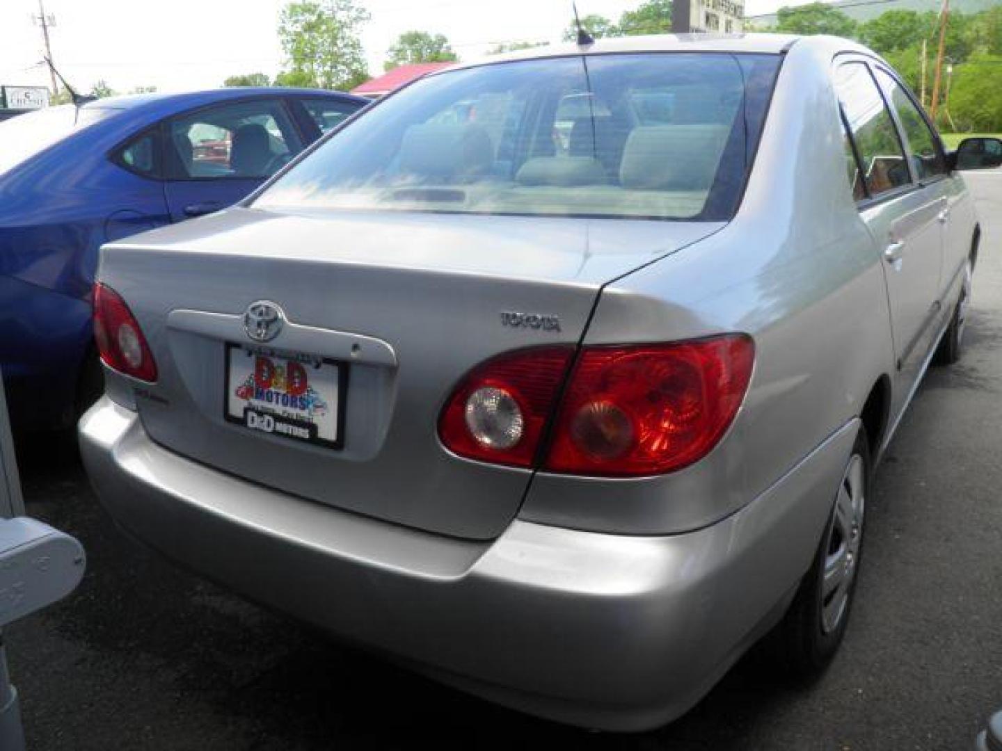 2007 GRAY Toyota Corolla CE (JTDBR32E170) with an 1.8L L4 engine, located at 15520 McMullen Hwy SW, Belair, MD, 21502, (301) 729-3700, 39.581375, -78.846451 - Photo#4