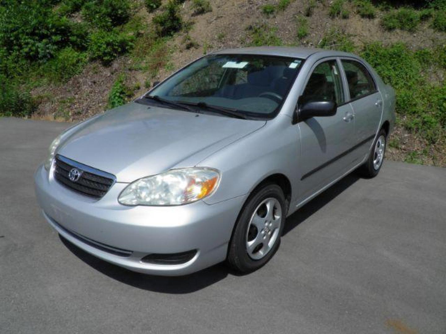 2007 SILVER Toyota Corolla CE (2T1BR32E27C) with an 1.8L L4 engine, 5SP transmission, located at 15520 McMullen Hwy SW, Belair, MD, 21502, (301) 729-3700, 39.581375, -78.846451 - Photo#0