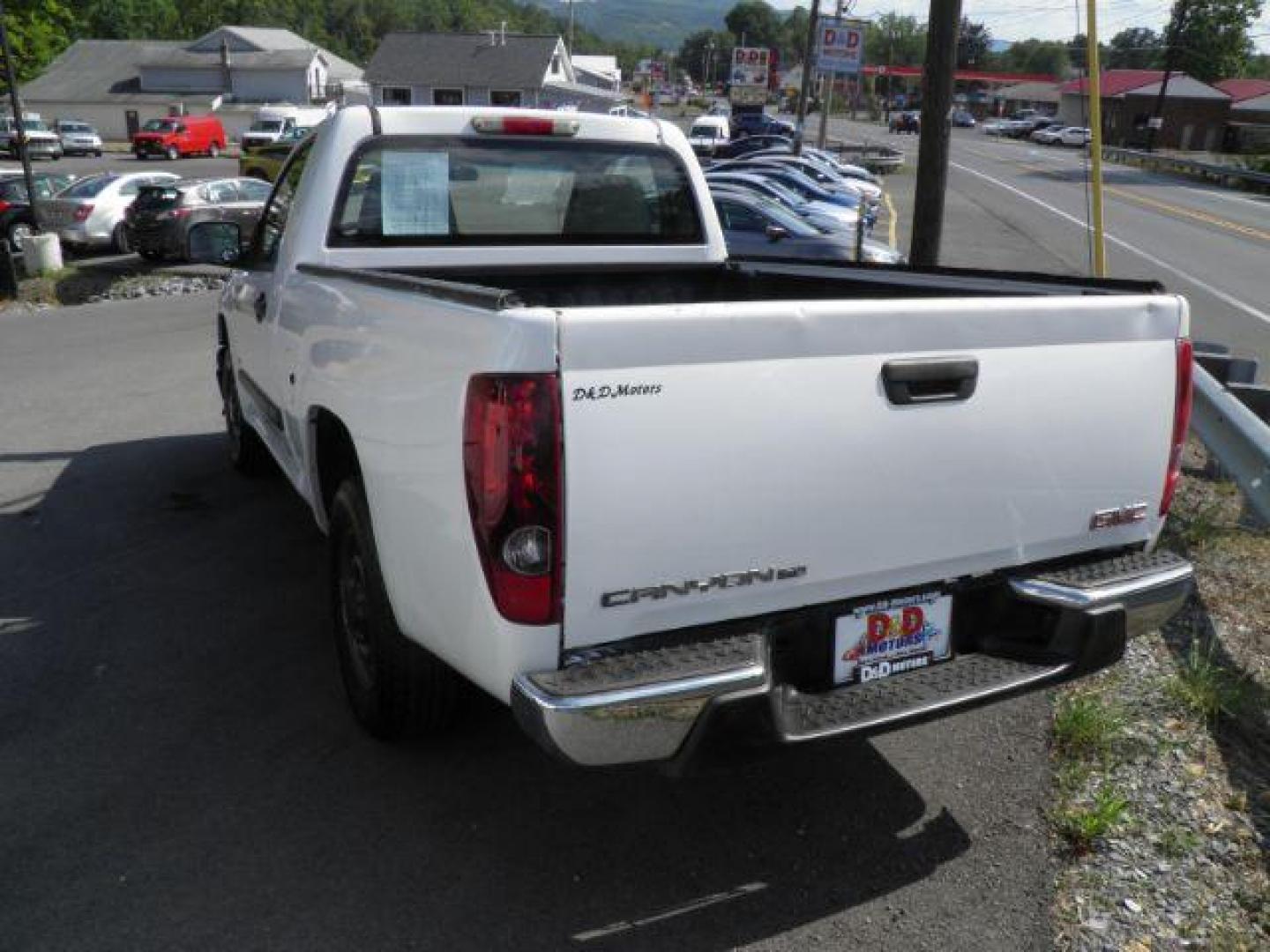 2008 WHITE GMC Canyon Work Truck 2WD (1GTCS14E688) with an 3.7L V6 engine, AT transmission, located at 15520 McMullen Hwy SW, Belair, MD, 21502, (301) 729-3700, 39.581375, -78.846451 - Photo#3