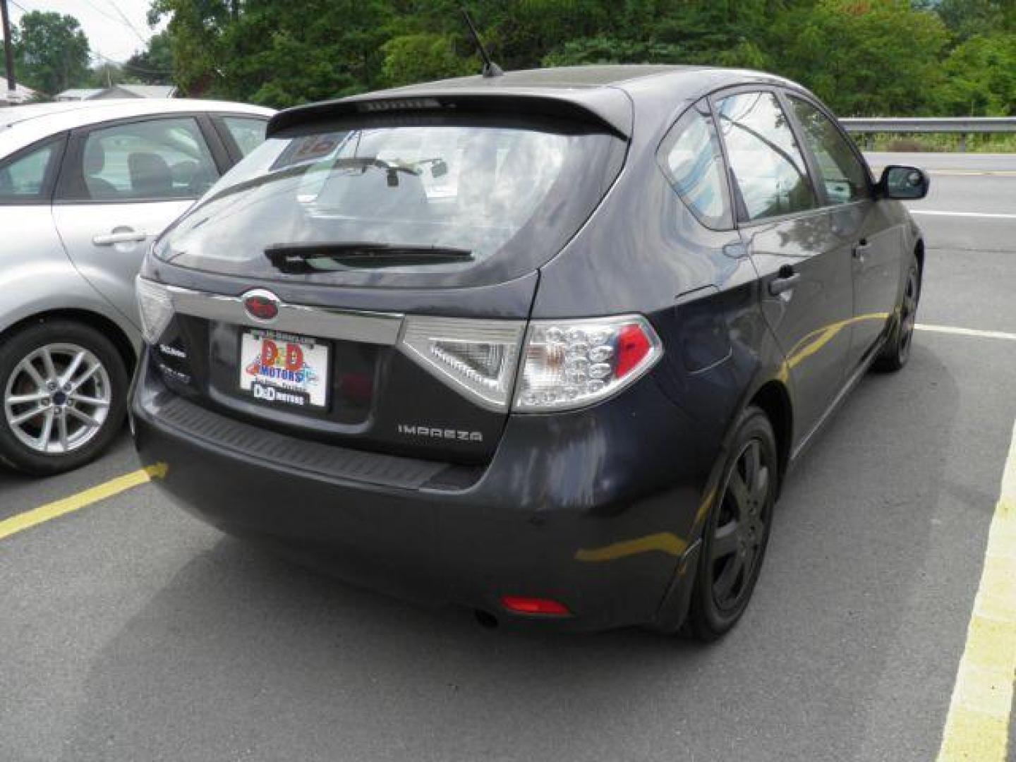 2008 GRAY Subaru Impreza 4-DR (JF1GH616X8H) with an 2.5 L4 engine, AT transmission, located at 15520 McMullen Hwy SW, Belair, MD, 21502, (301) 729-3700, 39.581375, -78.846451 - Photo#5