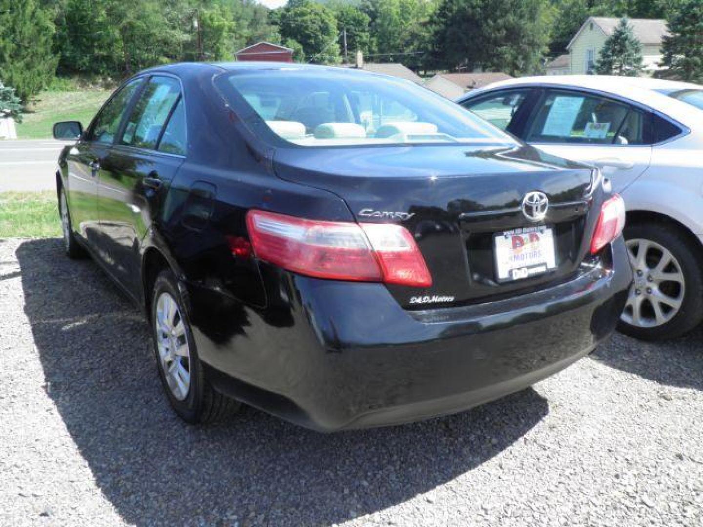 2008 Black Toyota Camry LE 5-Spd AT (4T1BE46K08U) with an 2.4l L4 engine, AT transmission, located at 19521 New George's Creek Rd SW, Barton, MD, 21521, (301) 463-2404, 39.524323, -79.017906 - Photo#4