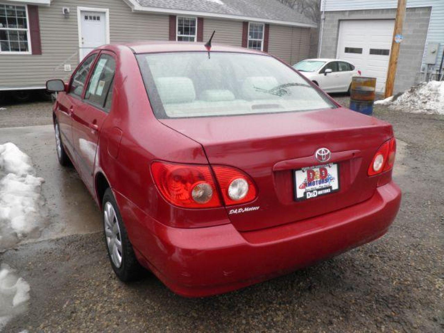 2008 RED Toyota Corolla S (1NXBR32E98Z) with an 1.8l L4 engine, AT transmission, located at 19521 New George's Creek Rd SW, Barton, MD, 21521, (301) 463-2404, 39.524323, -79.017906 - Photo#4