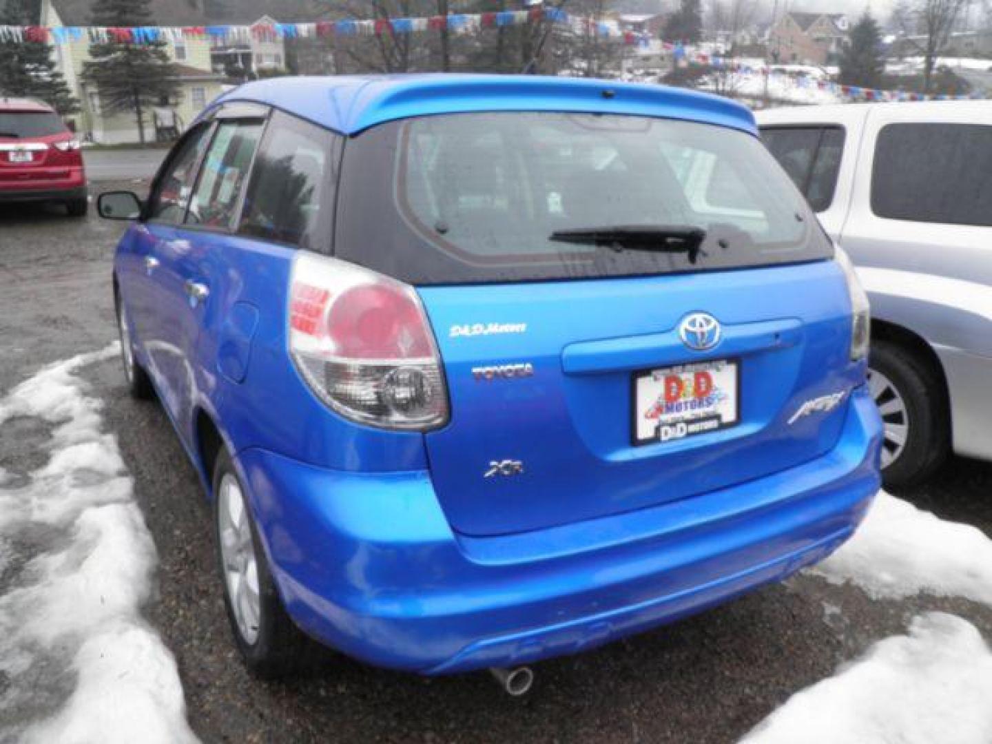 2008 BLUE Toyota Matrix XR 2WD (2T1KR32E58C) with an 1.8l L4 engine, 5SP transmission, located at 19521 New George's Creek Rd SW, Barton, MD, 21521, (301) 463-2404, 39.524323, -79.017906 - Photo#5