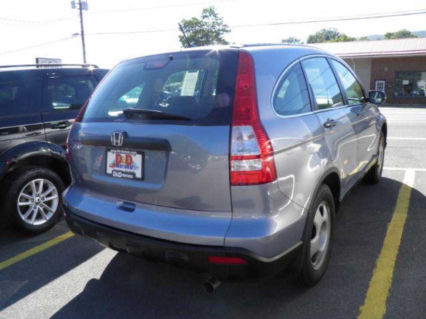 2009 BLUE Honda CR-V LX (5J6RE48389L) with an 2.4L L4 engine, AT transmission, located at 15520 McMullen Hwy SW, Belair, MD, 21502, (301) 729-3700, 39.581375, -78.846451 - Photo#5