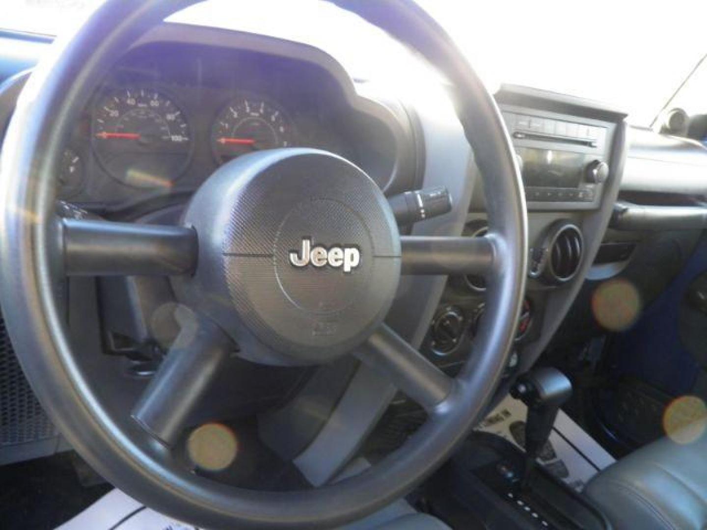 2009 BLUE JEEP WRANGLER X (1J4FA24199L) with an 3.8 V6 engine, AT transmission, located at 15520 McMullen Hwy SW, Belair, MD, 21502, (301) 729-3700, 39.581375, -78.846451 - No A/C - Photo#2