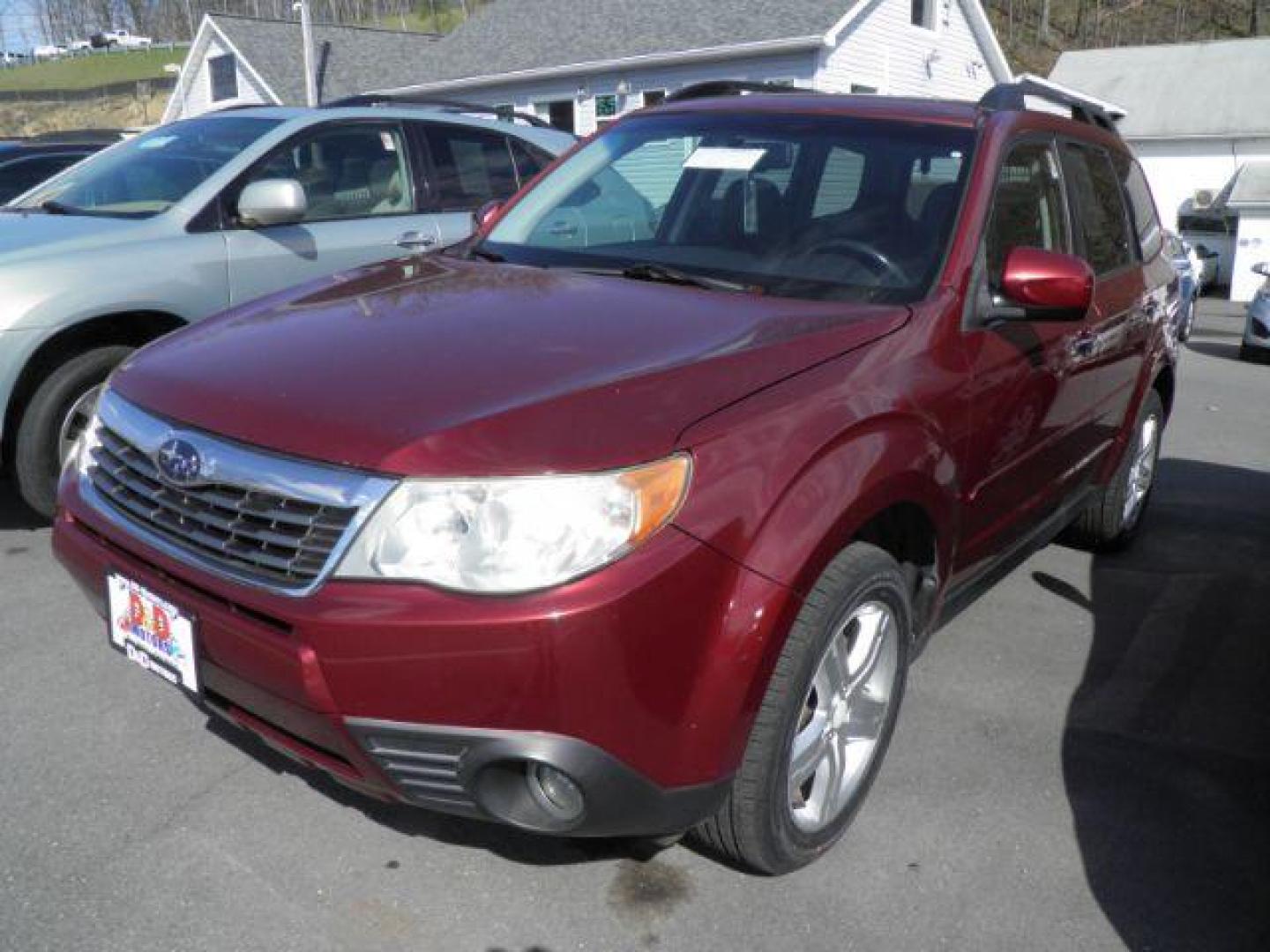 2009 RED Subaru Forester 2.5X Limited (JF2SH64619H) with an 2.5 L4 engine, AT transmission, located at 15520 McMullen Hwy SW, Belair, MD, 21502, (301) 729-3700, 39.581375, -78.846451 - Photo#0