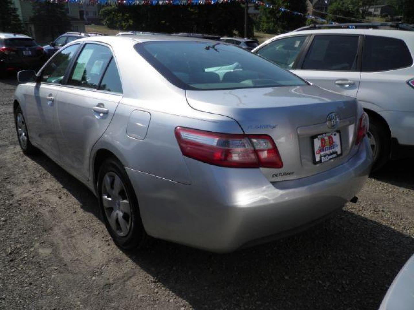 2009 GRAY Toyota Camry 4DR (4T1BE46K49U) with an 2.4L L4 engine, AT transmission, located at 19521 New George's Creek Rd SW, Barton, MD, 21521, (301) 463-2404, 39.524323, -79.017906 - Photo#4