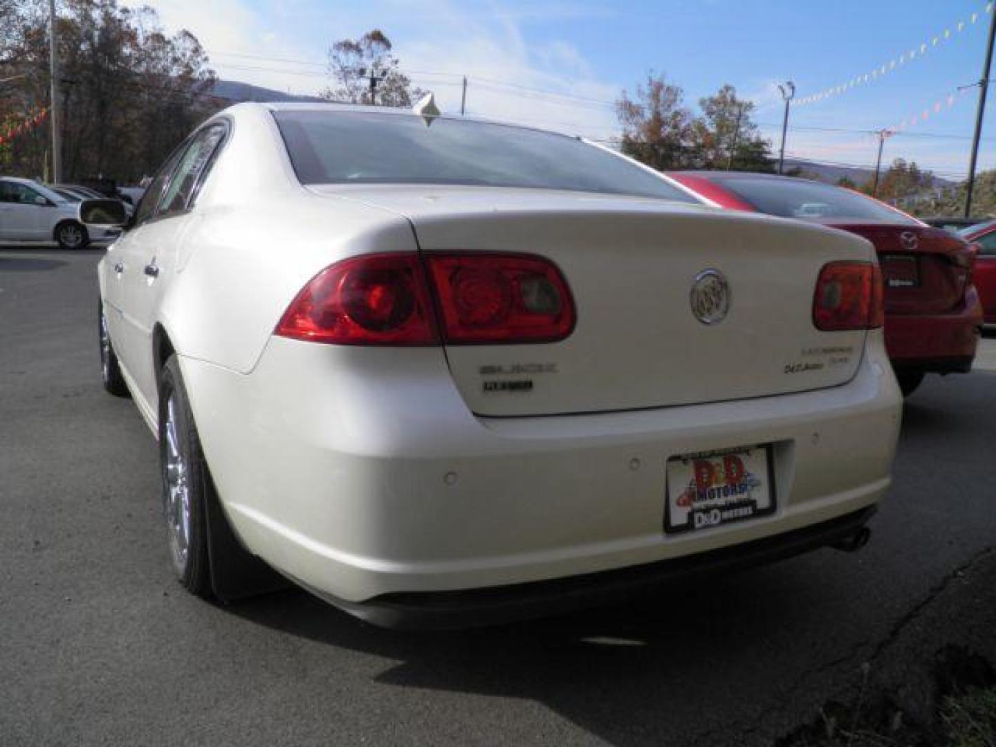 2010 TAN BUICK LUCERNE CXL (1G4HE5EM3AU) with an 3.9L V6 engine, AT transmission, located at 15520 McMullen Hwy SW, Belair, MD, 21502, (301) 729-3700, 39.581375, -78.846451 - Photo#4