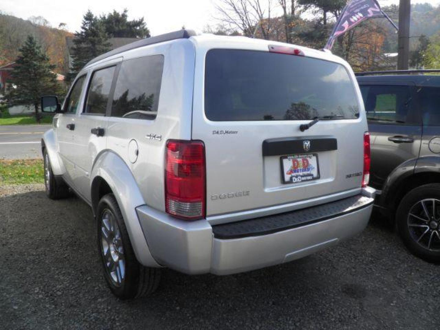 2010 GRAY Dodge Nitro SE 4WD (1D4PU2GK8AW) with an 3.7L V6 engine, located at 19521 New George's Creek Rd SW, Barton, MD, 21521, (301) 463-2404, 39.524323, -79.017906 - Photo#5