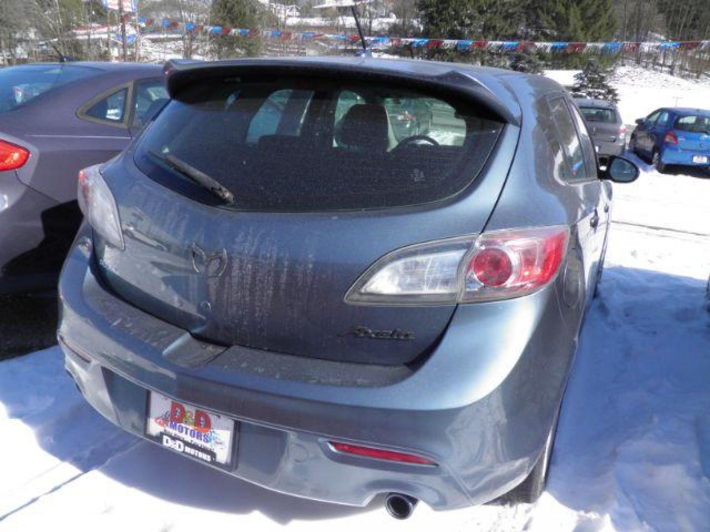 2010 BLUE Mazda MAZDA3 s Grand Touring 5-Door (JM1BL1H57A1) with an 2.5 L4 engine, AT transmission, located at 19521 New George's Creek Rd SW, Barton, MD, 21521, (301) 463-2404, 39.524323, -79.017906 - Photo#4