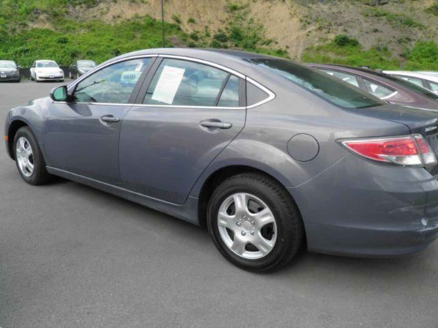 2010 GRAY Mazda Mazda6 I Sport (1YVHZ8BH2A5) with an 2.5l L4 engine, MAN transmission, located at 15520 McMullen Hwy SW, Belair, MD, 21502, (301) 729-3700, 39.581375, -78.846451 - Photo#4