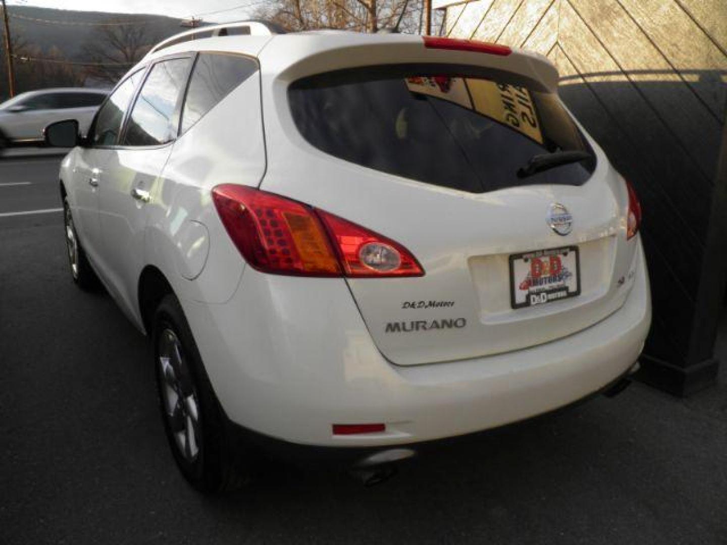 2010 WHITE Nissan Murano SL AWD (JN8AZ1MW1AW) with an 3.5/6CLY engine, AT transmission, located at 15520 McMullen Hwy SW, Belair, MD, 21502, (301) 729-3700, 39.581375, -78.846451 - Photo#5