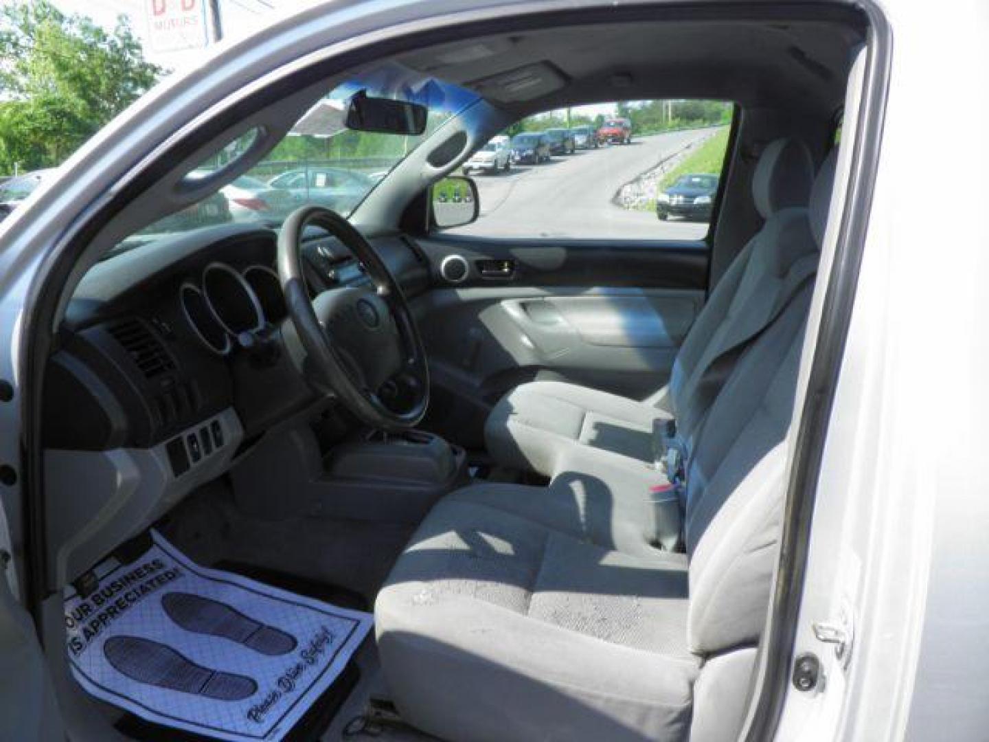 2010 GRAY Toyota Tacoma Regular Cab 2WD (5TENX4CN1AZ) with an 2.7 L4 engine, AT transmission, located at 15520 McMullen Hwy SW, Belair, MD, 21502, (301) 729-3700, 39.581375, -78.846451 - Photo#1