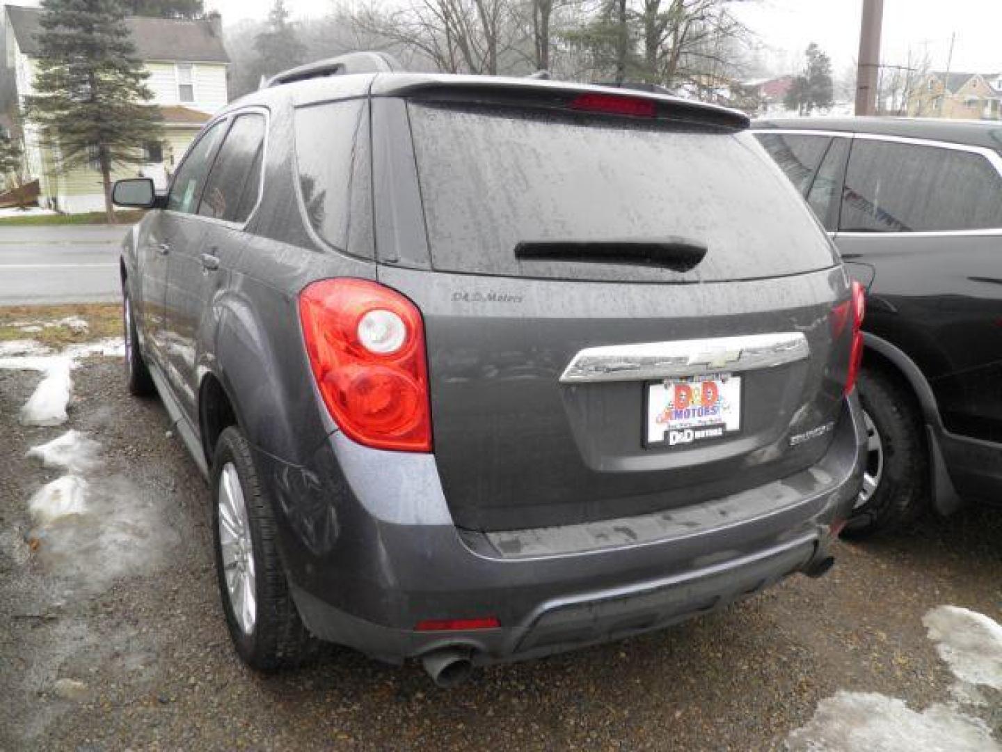 2011 GRAY Chevrolet Equinox 1LT 2WD (2CNFLDE50B6) with an 3.0 V6 engine, AT transmission, located at 19521 New George's Creek Rd SW, Barton, MD, 21521, (301) 463-2404, 39.524323, -79.017906 - Photo#5