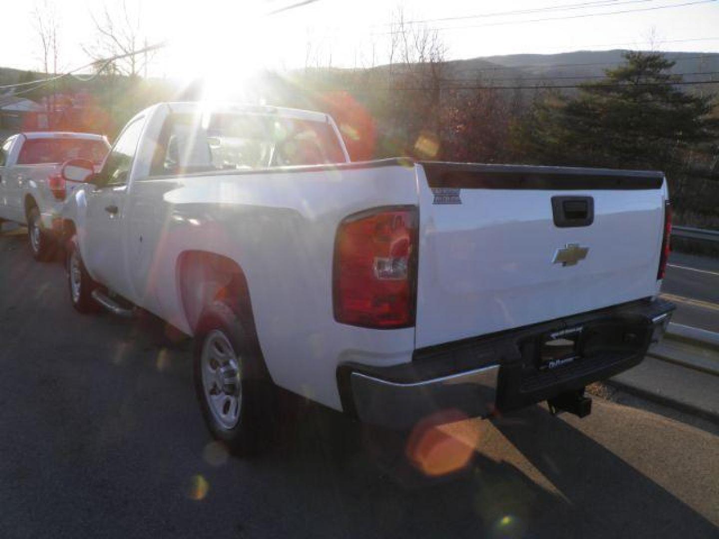 2011 WHITE Chevrolet Silverado 1500 Work Truck 2WD (1GCNCPEXXBZ) with an 4.3L V6 engine, AT transmission, located at 15520 McMullen Hwy SW, Belair, MD, 21502, (301) 729-3700, 39.581375, -78.846451 - Photo#3