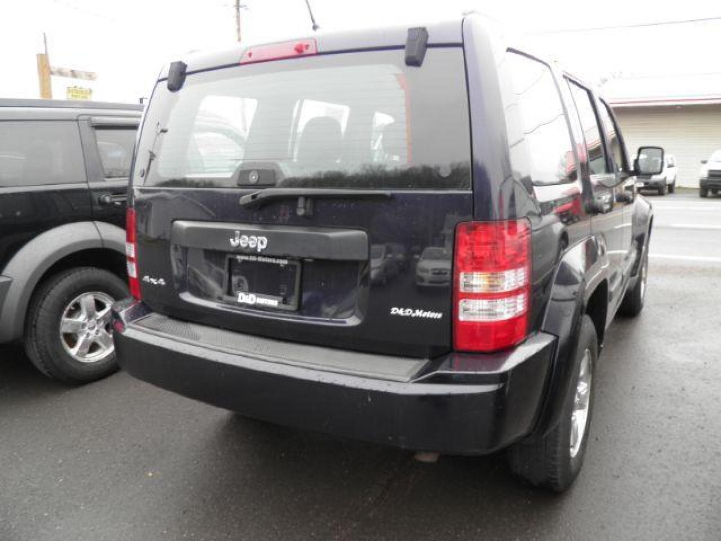 2011 BLUE Jeep Liberty Sport 4WD (1J4PN2GK1BW) with an 3.7 V6 engine, AT transmission, located at 15520 McMullen Hwy SW, Belair, MD, 21502, (301) 729-3700, 39.581375, -78.846451 - Photo#5