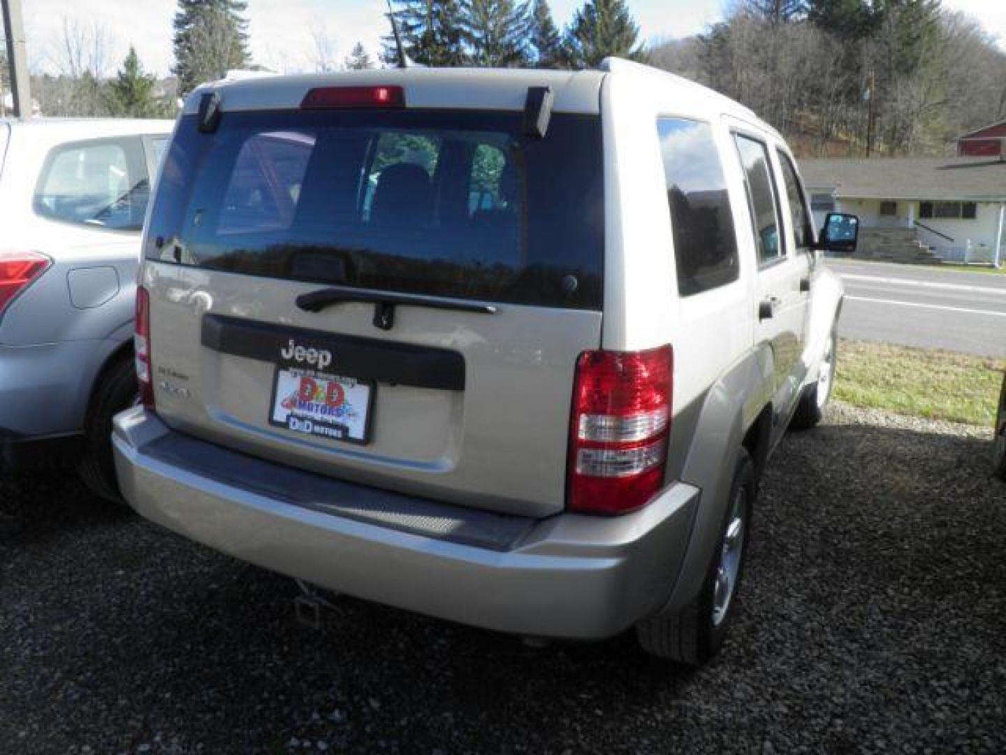 2011 BROWN Jeep Liberty Sport 4WD (1J4PN2GK6BW) with an 3.7L V6 engine, AT transmission, located at 19521 New George's Creek Rd SW, Barton, MD, 21521, (301) 463-2404, 39.524323, -79.017906 - Photo#5