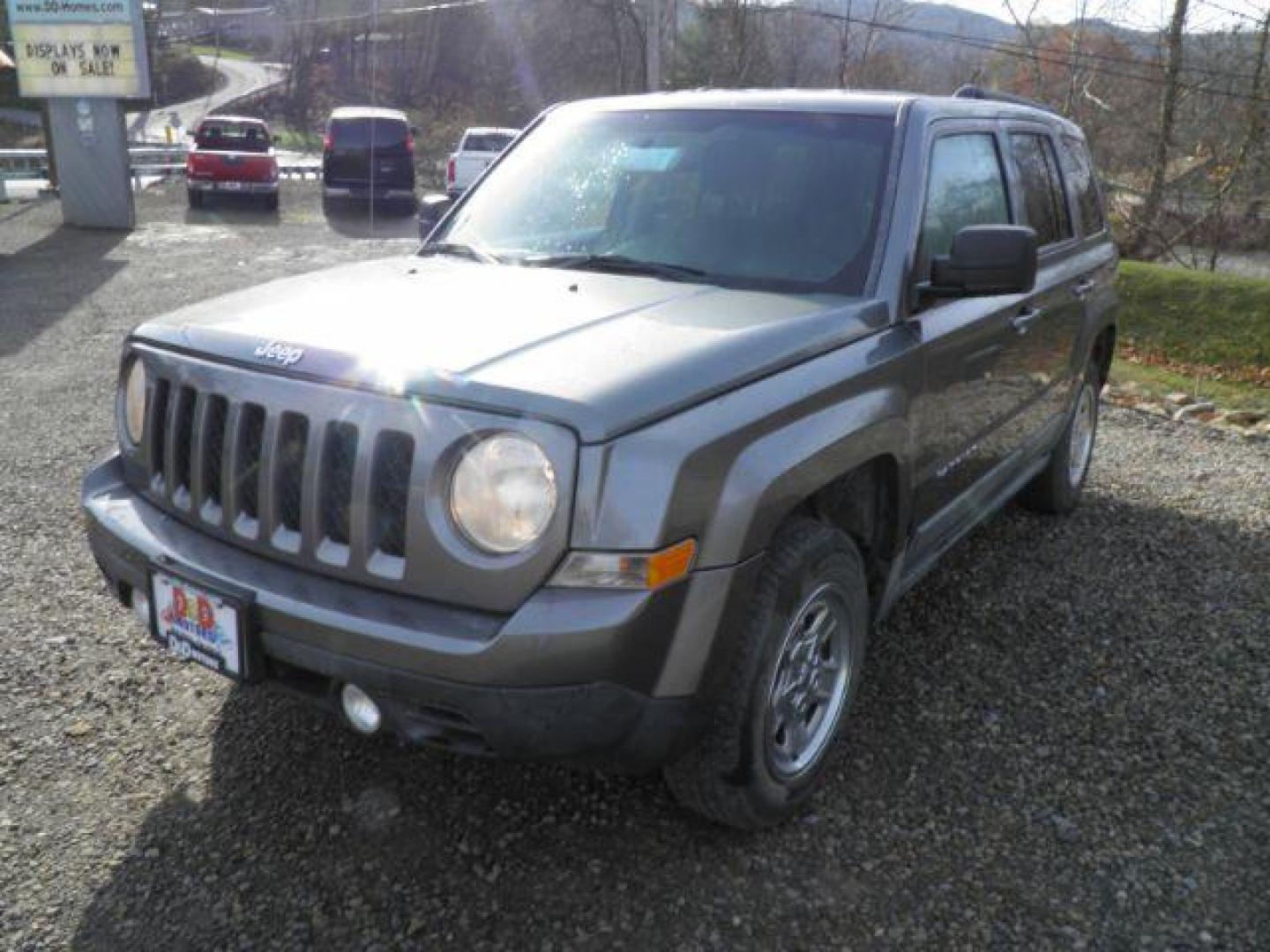 2011 GRAY Jeep Patriot 4WD (1J4NF1GB3BD) with an 2.4L L4 engine, CVT transmission, located at 19521 New George's Creek Rd SW, Barton, MD, 21521, (301) 463-2404, 39.524323, -79.017906 - Photo#0