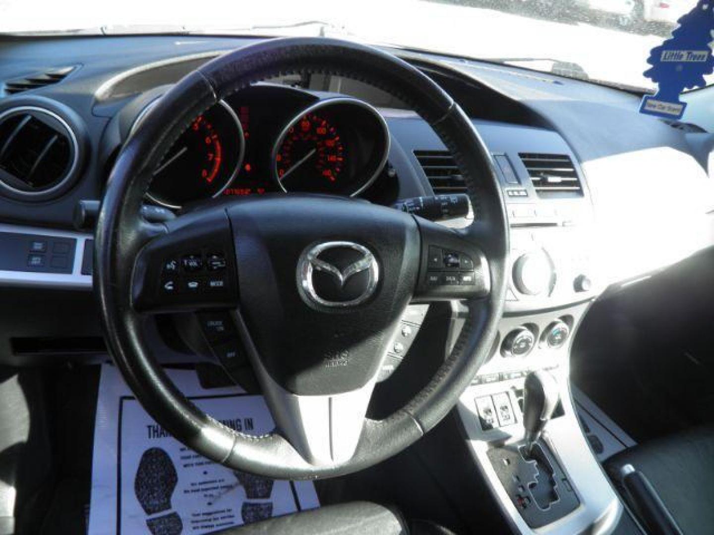 2011 GRAY Mazda MAZDA3 s Grand Touring 5-Door (JM1BL1M64B1) with an 2.5 L4 engine, AT transmission, located at 19521 New George's Creek Rd SW, Barton, MD, 21521, (301) 463-2404, 39.524323, -79.017906 - Photo#2