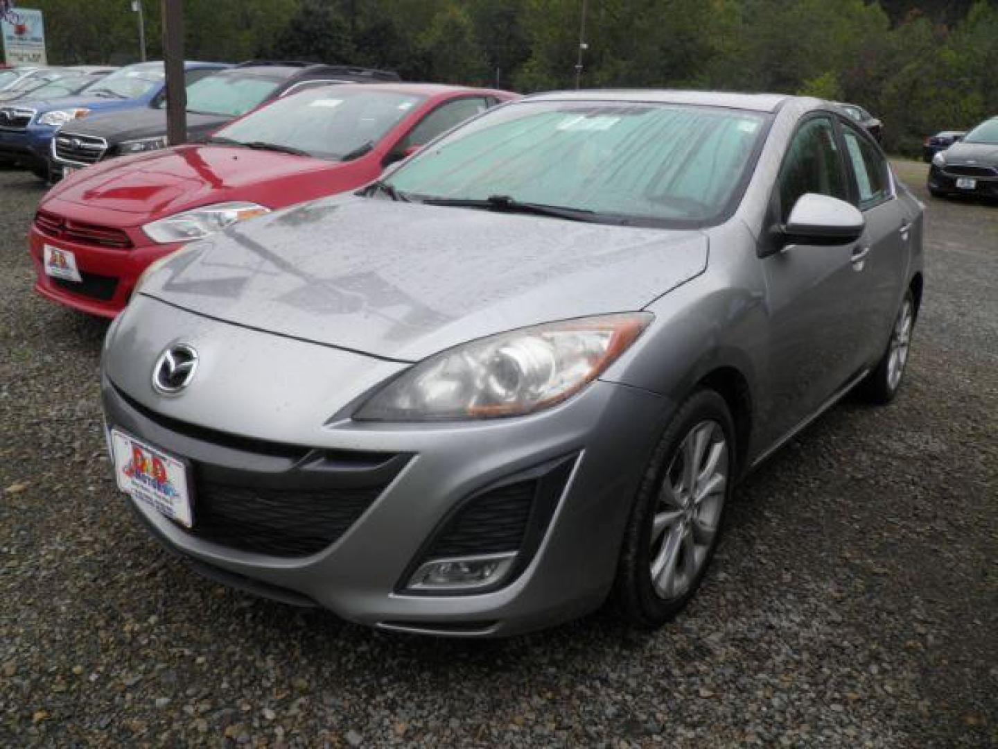 2011 SILVER Mazda MAZDA3 s Sport 4-Door (JM1BL1U64B1) with an 2.5 L4 engine, located at 19521 New George's Creek Rd SW, Barton, MD, 21521, (301) 463-2404, 39.524323, -79.017906 - Photo#0