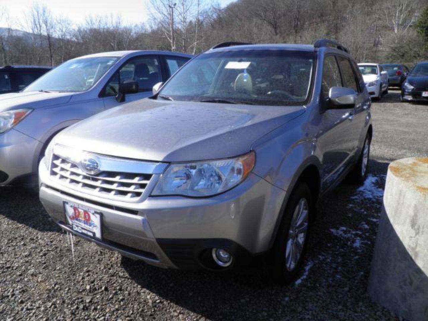 2011 GRAY Subaru Forester 2.5X Limited (JF2SHAEC7BH) with an 2.5 L4 engine, AT transmission, located at 19521 New George's Creek Rd SW, Barton, MD, 21521, (301) 463-2404, 39.524323, -79.017906 - Photo#0