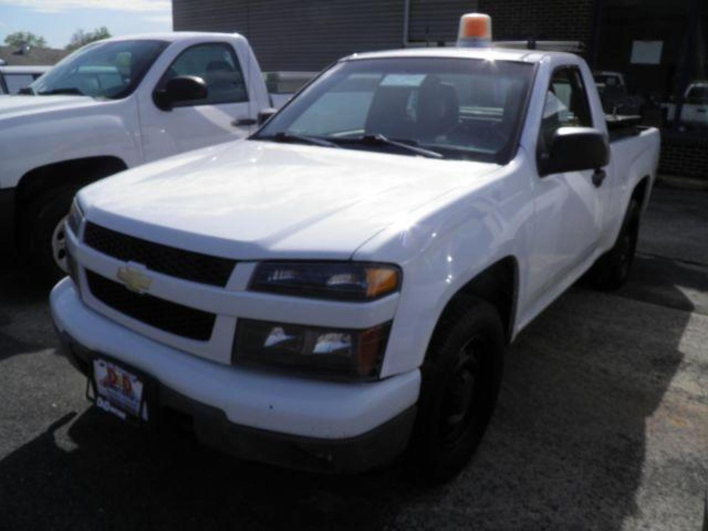 2012 WHITE Chevrolet Colorado Work Truck 2WD (1GCCSBF96C8) with an 2.9L L4 engine, AT transmission, located at 19521 New George's Creek Rd SW, Barton, MD, 21521, (301) 463-2404, 39.524323, -79.017906 - Photo#0