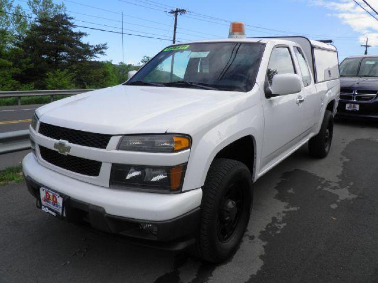 2012 WHITE Chevrolet Colorado Work Truck Ext. Cab 4WD (1GCJTBF98C8) with an 2.9L L4 engine, AT transmission, located at 15520 McMullen Hwy SW, Belair, MD, 21502, (301) 729-3700, 39.581375, -78.846451 - Photo#0