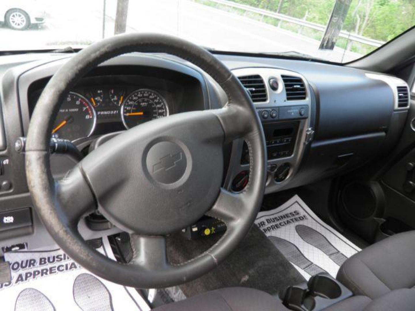 2012 WHITE Chevrolet Colorado Work Truck Ext. Cab 4WD (1GCJTBF98C8) with an 2.9L L4 engine, AT transmission, located at 15520 McMullen Hwy SW, Belair, MD, 21502, (301) 729-3700, 39.581375, -78.846451 - Photo#2