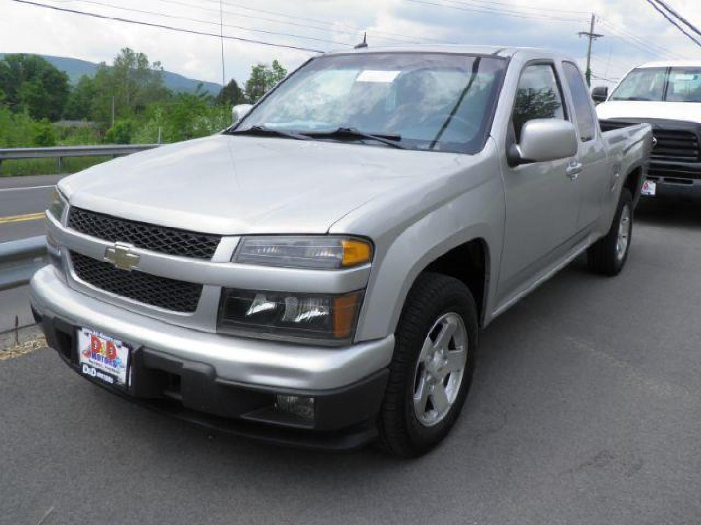 2012 SILVER Chevrolet Colorado 1LT Ext. Cab 2WD (1GCESCF95C8) with an 2.9L L4 engine, AT transmission, located at 19521 New George's Creek Rd SW, Barton, MD, 21521, (301) 463-2404, 39.524323, -79.017906 - Photo#0