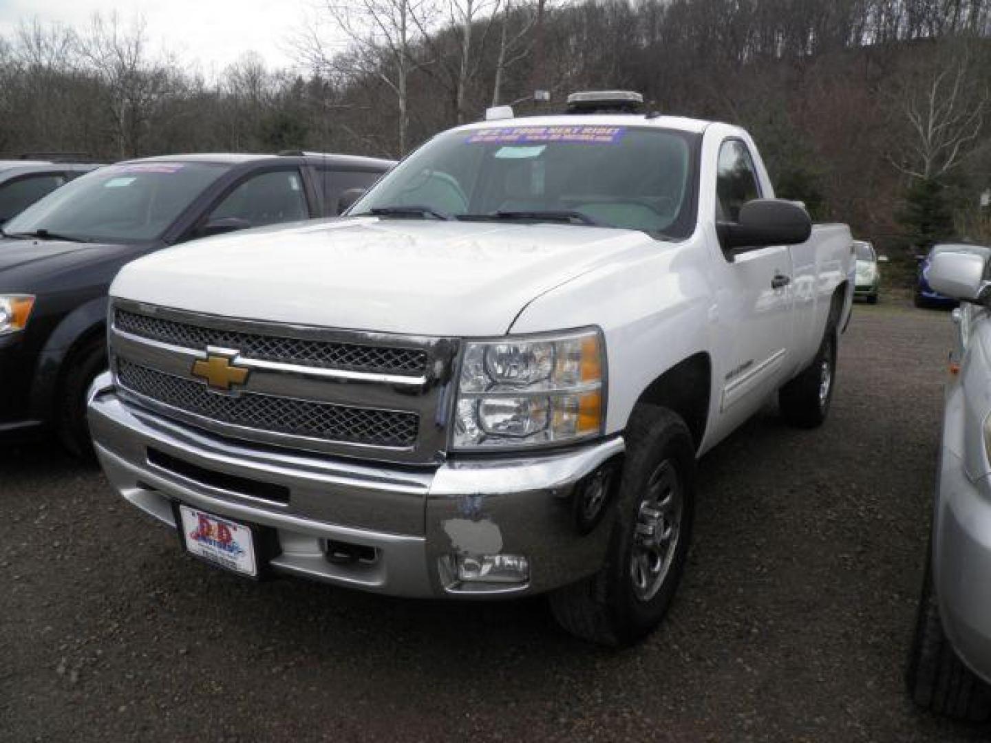 2012 WHITE Chevrolet Silverado 1500 LT 4WD (1GCNKSEA3CZ) with an 4.8L V8 engine, AT transmission, located at 15520 McMullen Hwy SW, Belair, MD, 21502, (301) 729-3700, 39.581375, -78.846451 - Photo#0