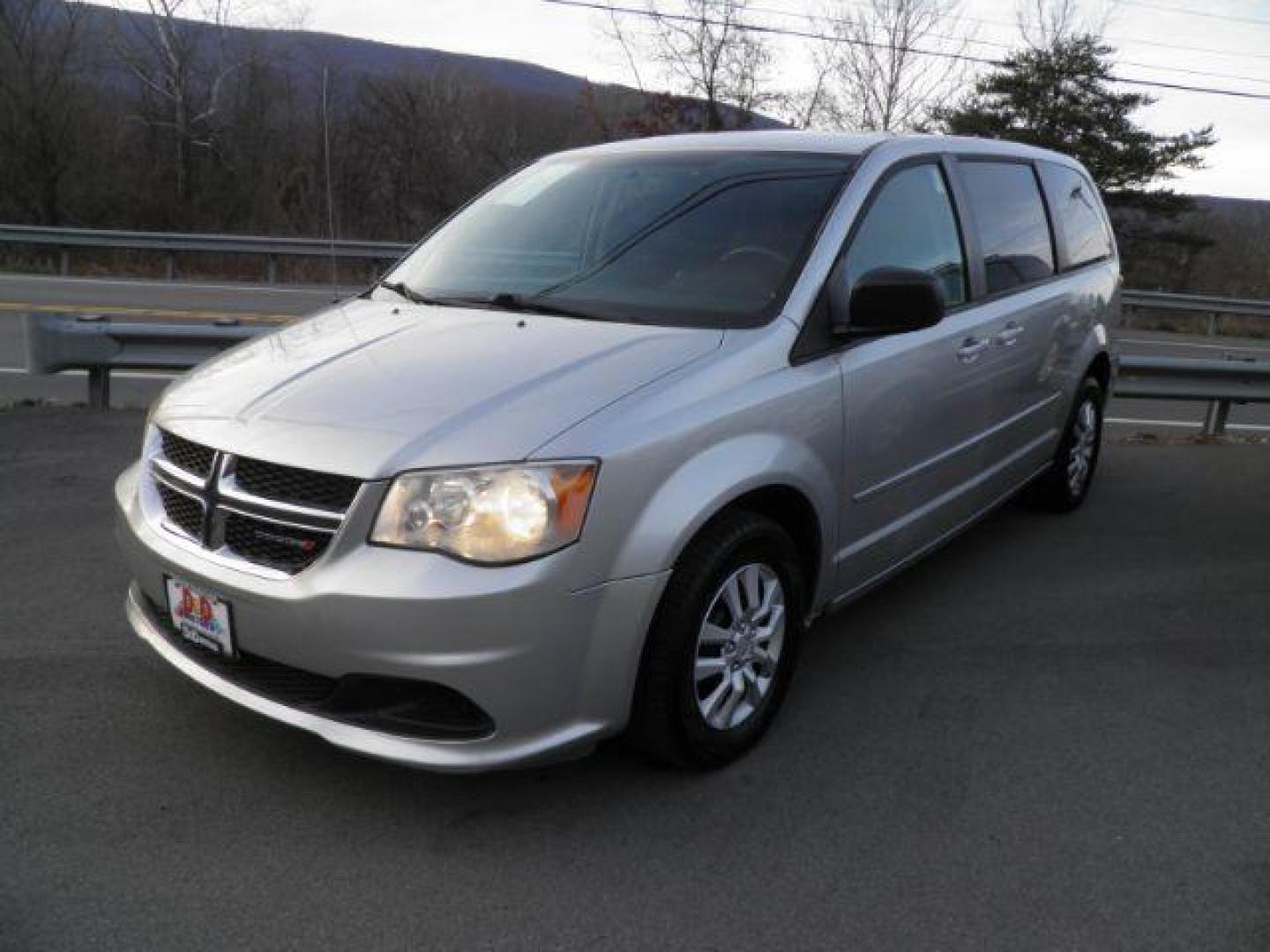 2012 GRAY Dodge Grand Caravan SE (2C4RDGBG0CR) with an 3.6L V6 engine, AT transmission, located at 15520 McMullen Hwy SW, Belair, MD, 21502, (301) 729-3700, 39.581375, -78.846451 - Photo#0