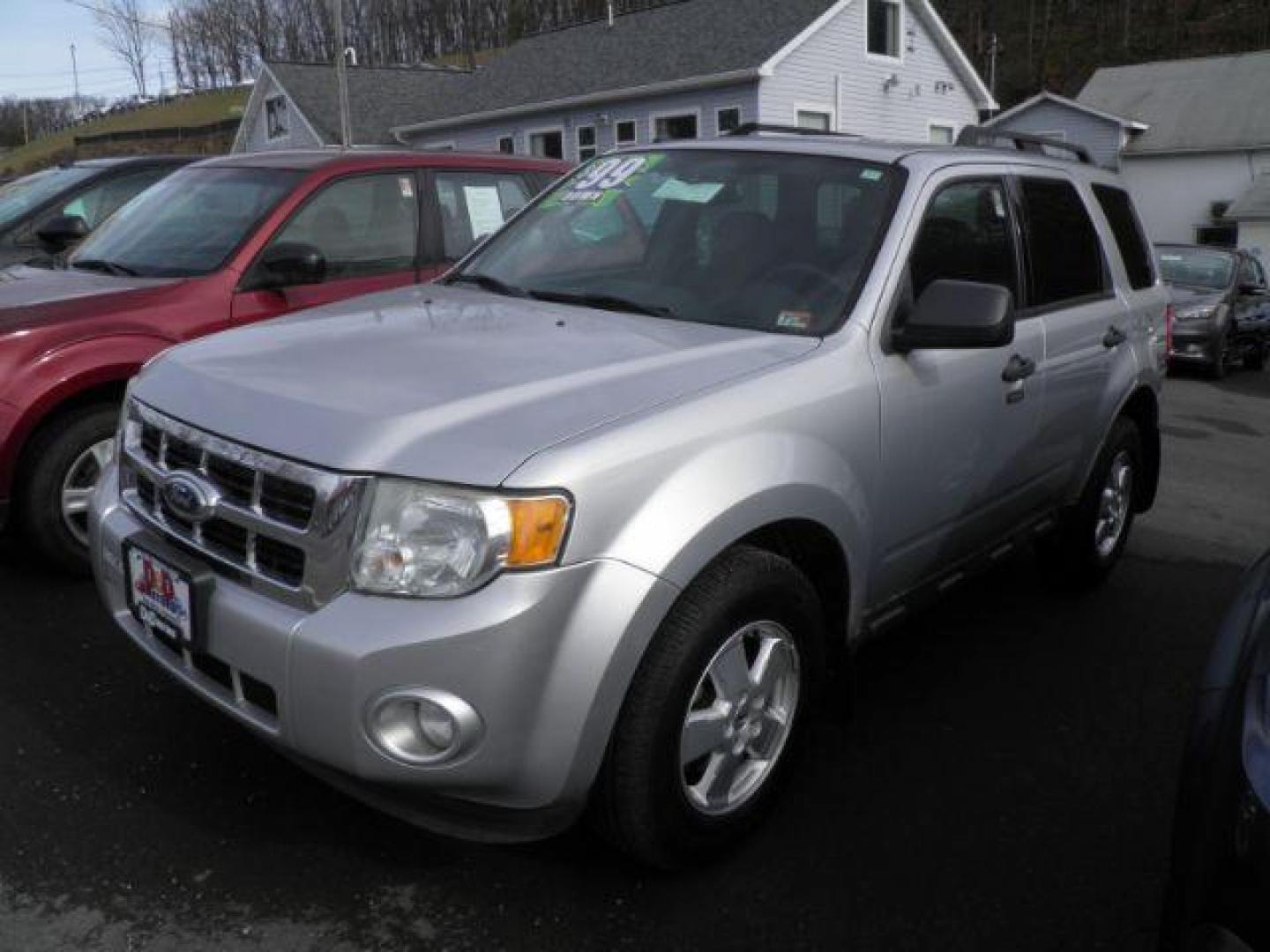 2012 SILVER Ford Escape XLT 4WD (1FMCU9DG0CK) with an 3.0 V6 engine, AT transmission, located at 15520 McMullen Hwy SW, Belair, MD, 21502, (301) 729-3700, 39.581375, -78.846451 - Photo#0