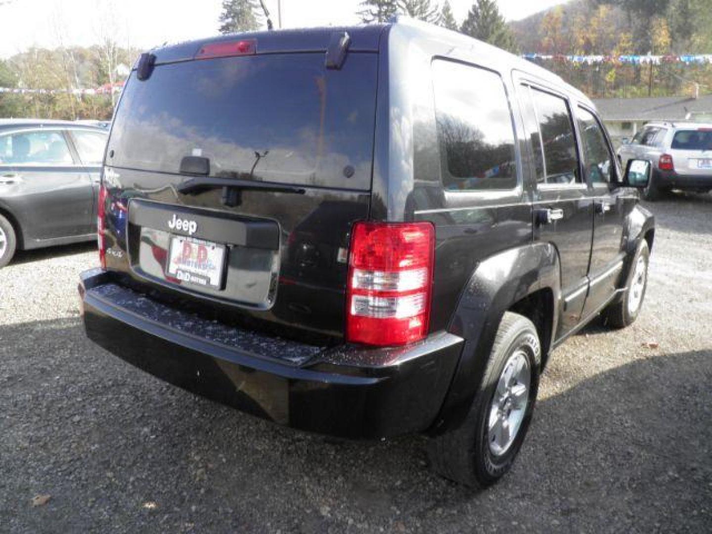 2012 BLACK Jeep Liberty Sport 4WD (1C4PJMAK1CW) with an 3.7L V6 engine, AT transmission, located at 19521 New George's Creek Rd SW, Barton, MD, 21521, (301) 463-2404, 39.524323, -79.017906 - Photo#5