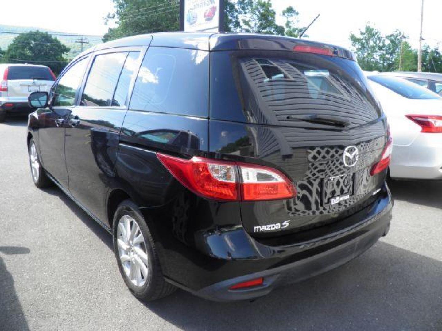 2012 BLACK Mazda MAZDA5 Sport (JM1CW2BL0C0) with an 2.5 L4 engine, AT transmission, located at 15520 McMullen Hwy SW, Belair, MD, 21502, (301) 729-3700, 39.581375, -78.846451 - Photo#5