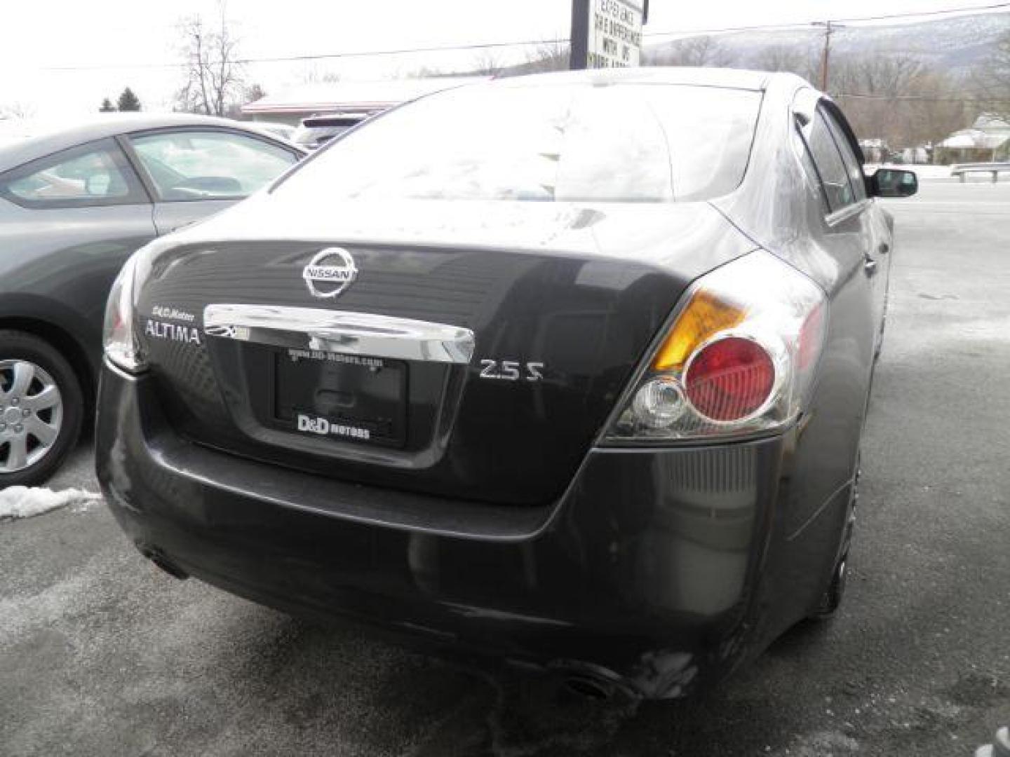 2012 GRAY NISSAN ALTIMA 2.5 (1N4AL2AP7CC) with an 2.5l L4 engine, AT transmission, located at 15520 McMullen Hwy SW, Belair, MD, 21502, (301) 729-3700, 39.581375, -78.846451 - Photo#4