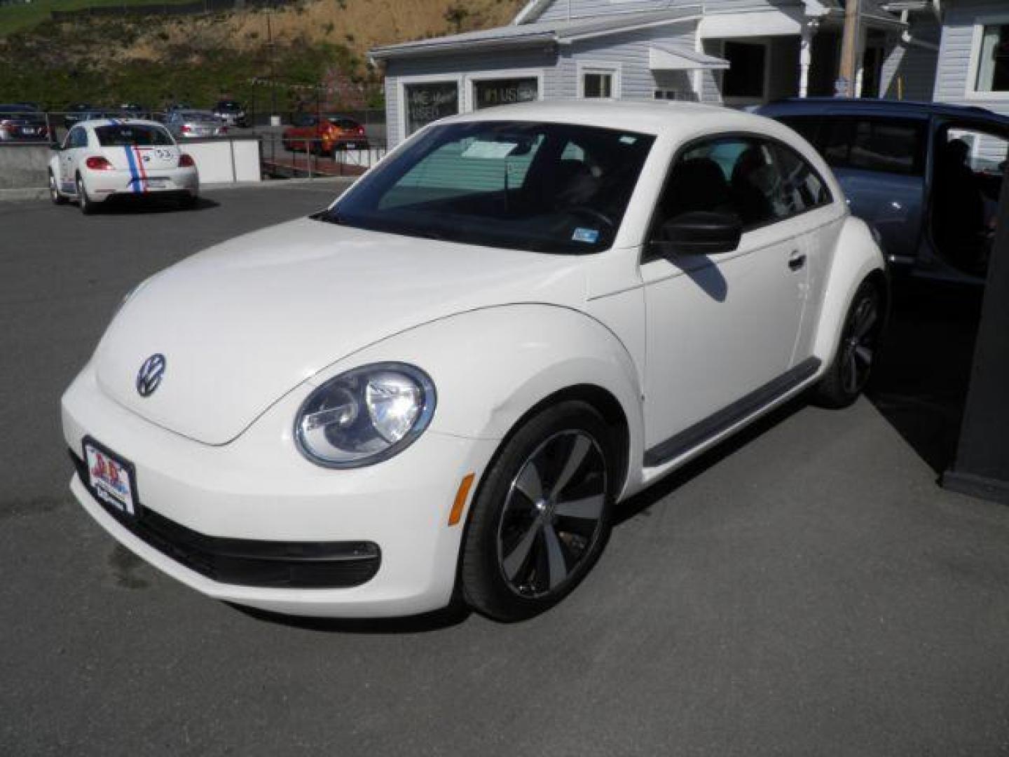 2012 WHITE Volkswagen Beetle Base (3VWAP7AT0CM) with an 2.5L L4 engine, MAN transmission, located at 15520 McMullen Hwy SW, Belair, MD, 21502, (301) 729-3700, 39.581375, -78.846451 - Photo#0