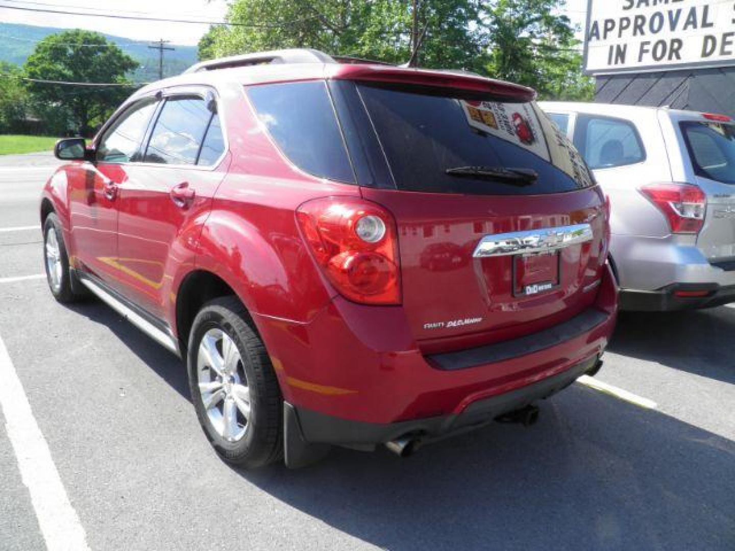 2013 RED Chevrolet Equinox 2LT AWD (2GNFLNE37D6) with an 3.6L V6 engine, AT transmission, located at 15520 McMullen Hwy SW, Belair, MD, 21502, (301) 729-3700, 39.581375, -78.846451 - Photo#5