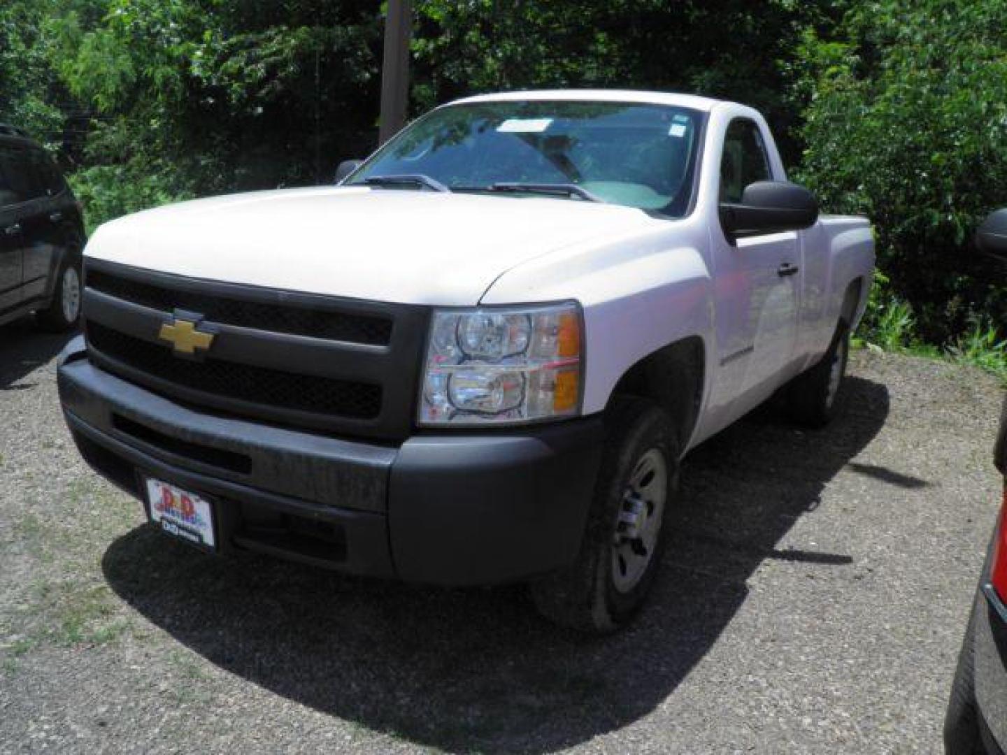 2013 WHITE Chevrolet Silverado 1500 Work Truck 2WD (1GCNCPEX0DZ) with an 4.3 V6 engine, AT transmission, located at 19521 New George's Creek Rd SW, Barton, MD, 21521, (301) 463-2404, 39.524323, -79.017906 - Photo#0