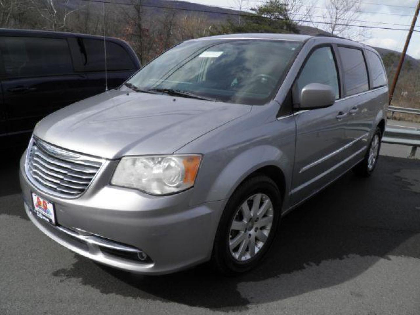 2013 SILVER Chrysler Town and Country Touring (2C4RC1BG5DR) with an 3.6l V6 engine, AT transmission, located at 15520 McMullen Hwy SW, Belair, MD, 21502, (301) 729-3700, 39.581375, -78.846451 - Photo#0