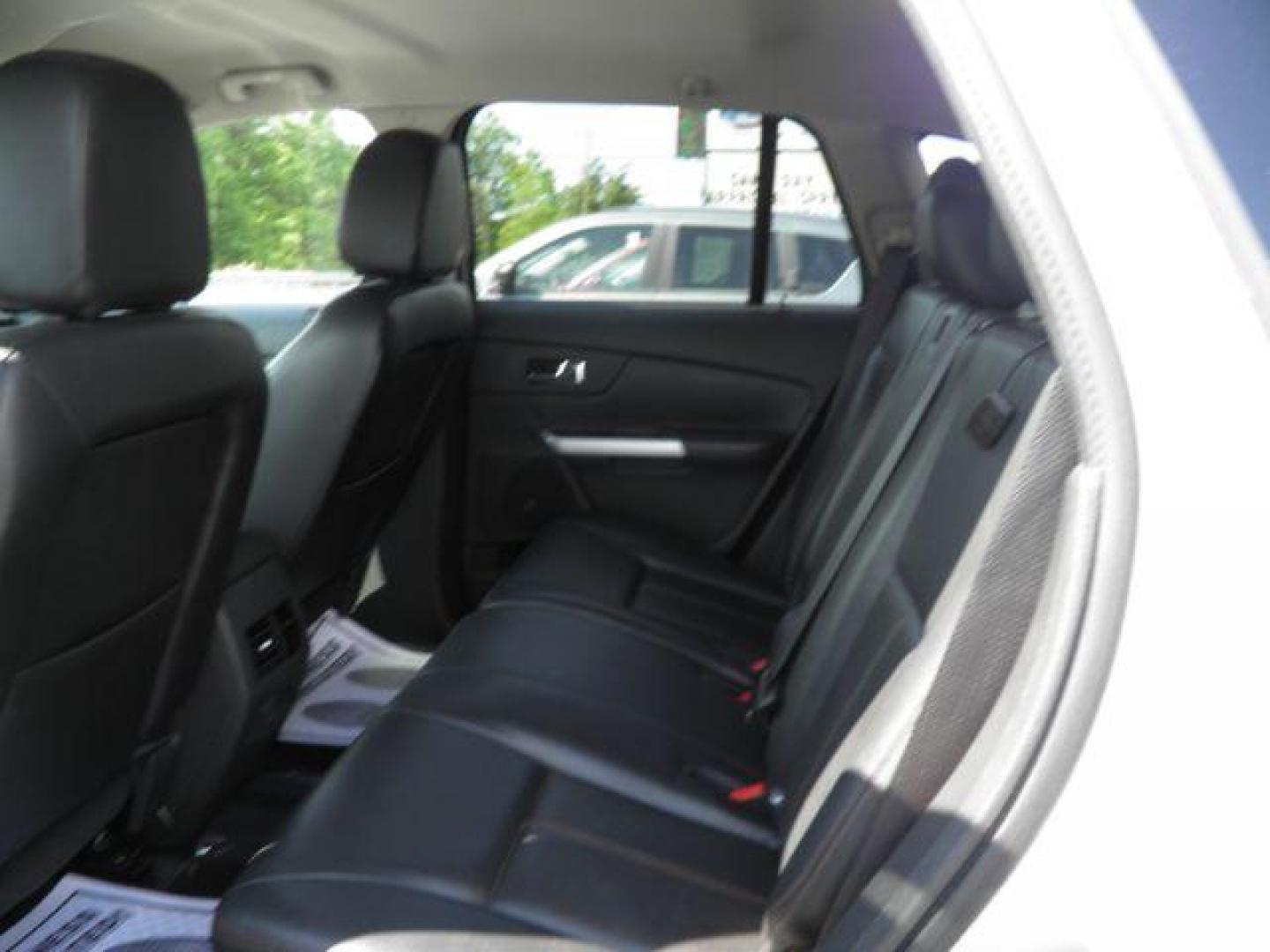 2013 SILVER Ford Edge Limited AWD (2FMDK4KC7DB) with an 3.5L V6 engine, AT transmission, located at 15520 McMullen Hwy SW, Belair, MD, 21502, (301) 729-3700, 39.581375, -78.846451 - Photo#3